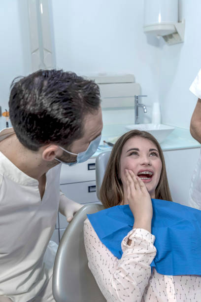 Best Broken or Cracked Tooth Emergency Dentist in Alamae, NC