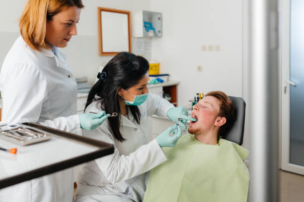 Best Emergency Dental Extractions in Alamae, NC
